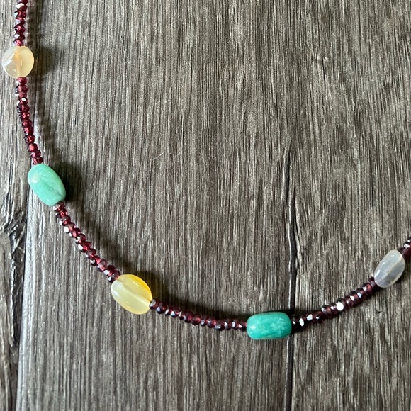Handmade gemstone layering necklace of garnet, Amazonite and Botswana agate. - Picture 16 of 16